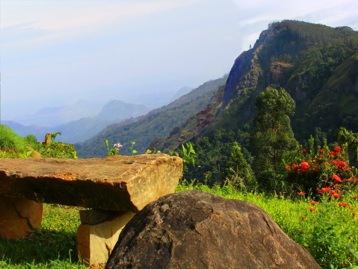 Ravana Heights Ella Bagian luar foto